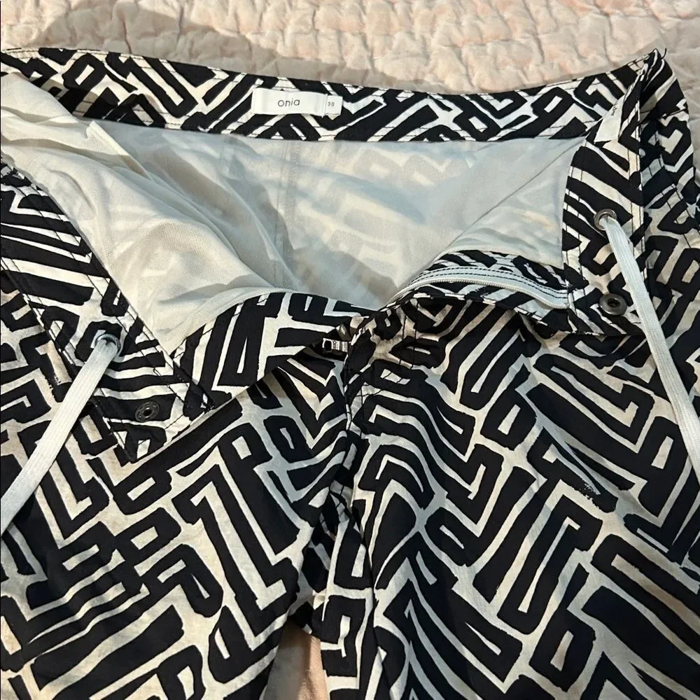 Onia Men Calder Trunks Swim Water Shorts Black White Geometric Bricks sz 30